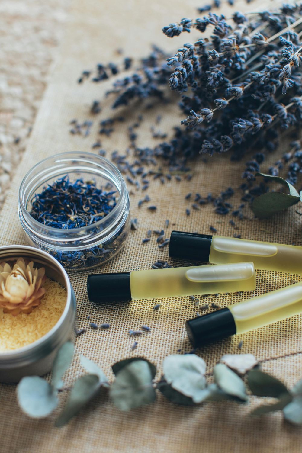 Découvrir l'aromathérapie et créer son roll-on d'huiles essentielles personnalisé - Ixelles - MAKESENZ